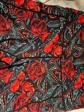 Constantly Varied Gear Women’s Athletic Shorts — Red, Black, Teal